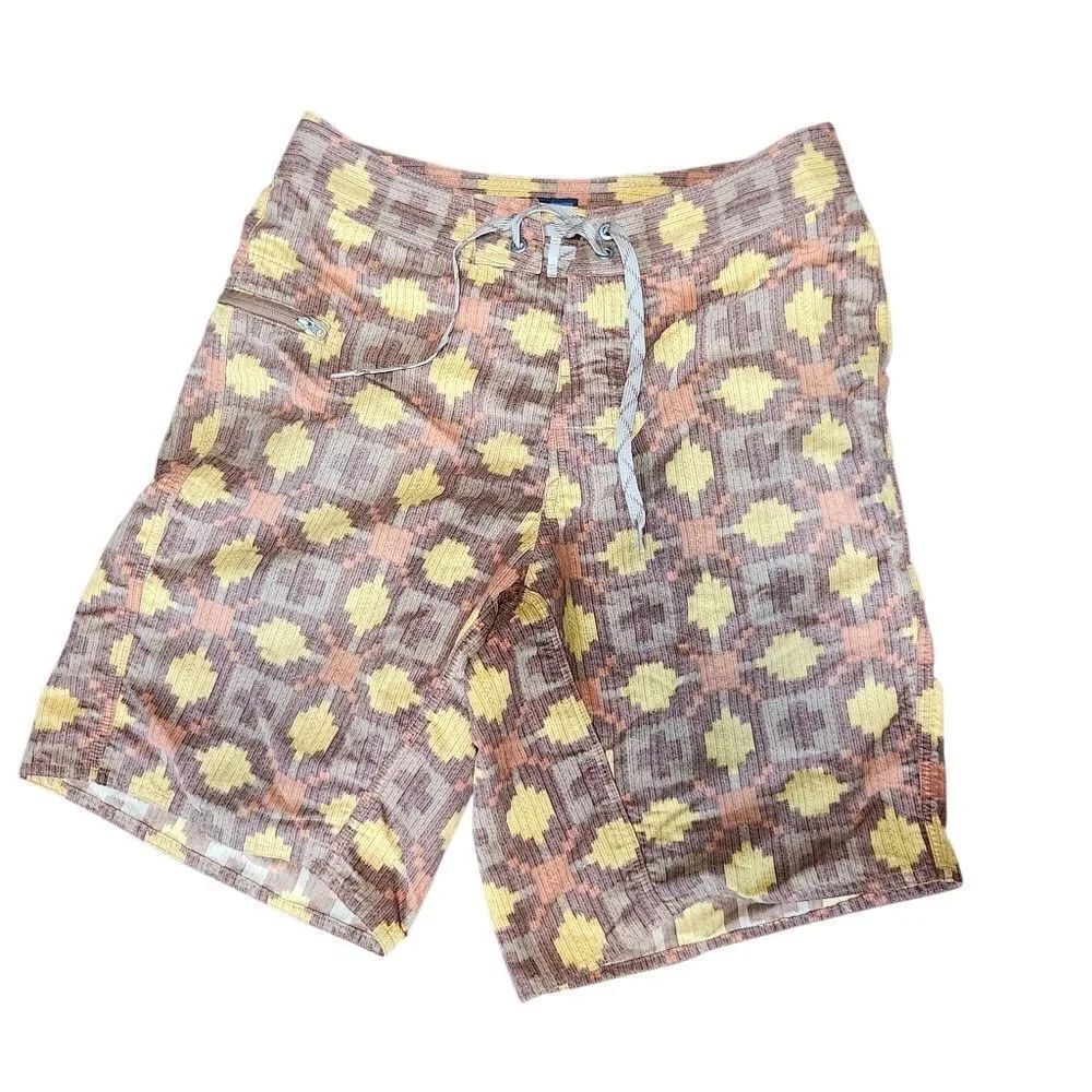 Patagonia Wavefarer Shorts Mens 29 Brown Yellow Geometric Board Surf